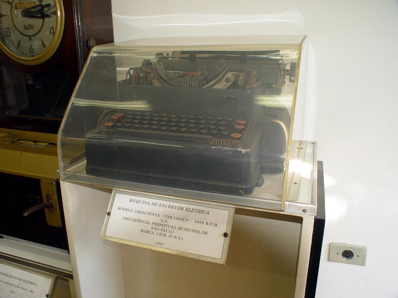 Antiga Mquina de escrever